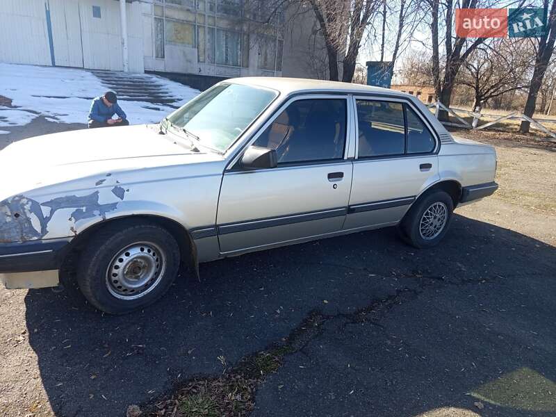 Седан Opel Ascona 1988 в Виннице