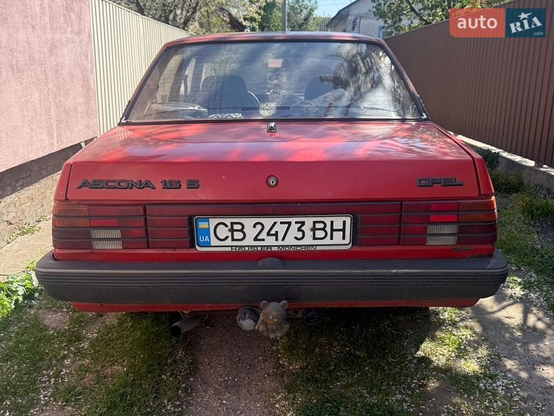 Седан Opel Ascona 1982 в Чернигове