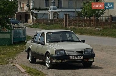 Седан Opel Ascona 1986 в Гусятині
