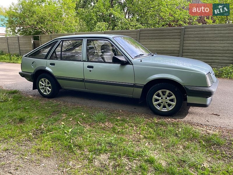 Хэтчбек Opel Ascona 1987 в Житомире