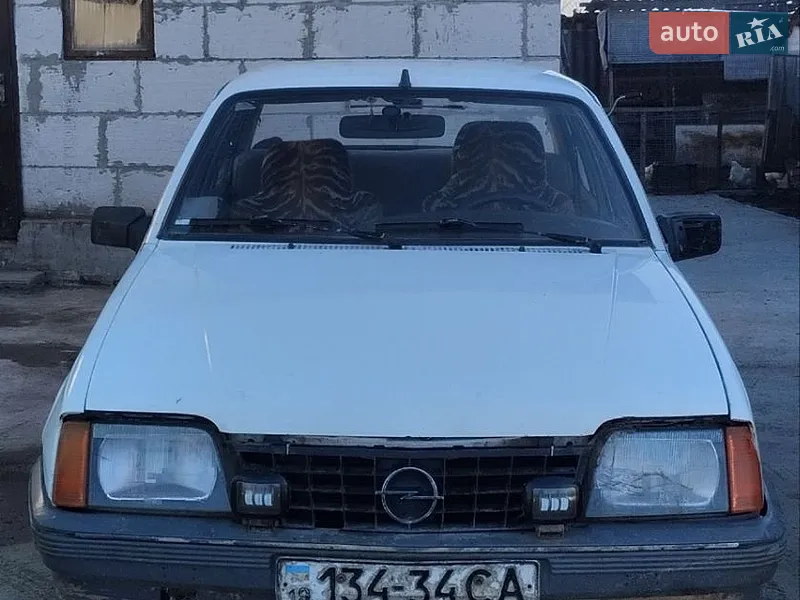 Opel Ascona 1986