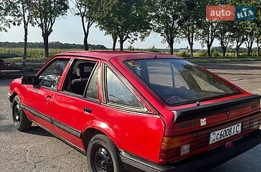 Седан Opel Ascona 1985 в Владимире