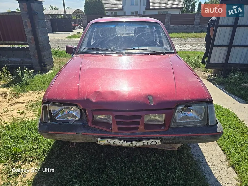 Opel Ascona 1986