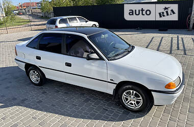 Седан Opel Astra F 1993 в Білій Церкві