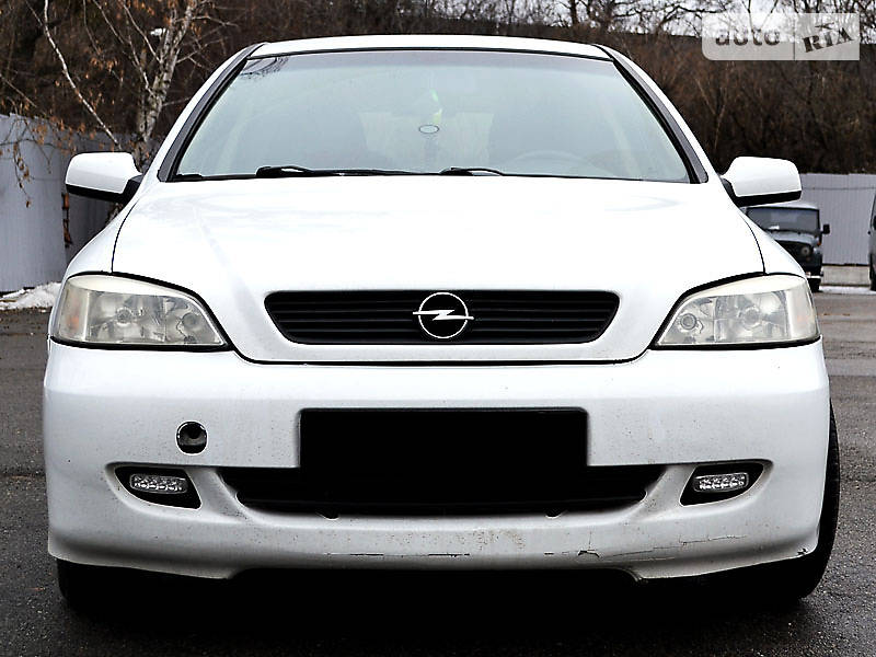 Opel Astra 2003 року