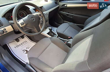 Хэтчбек Opel Astra GTC 2008 в 