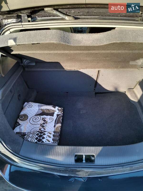 Хетчбек Opel Astra GTC 2009 в Стрию