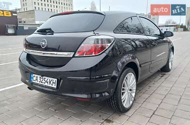 Хэтчбек Opel Astra GTC 2008 в 