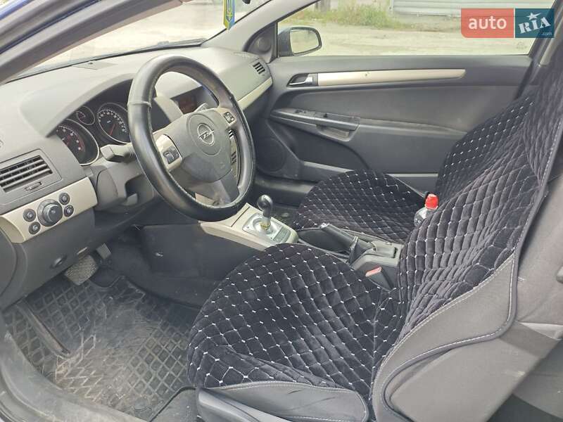 Хетчбек Opel Astra GTC 2008 в Дніпрі