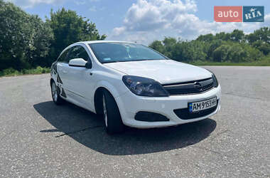 Хэтчбек Opel Astra GTC 2009 в 