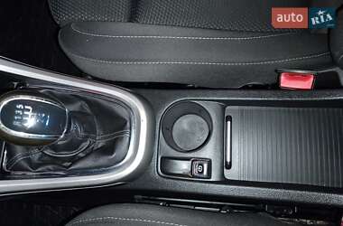 Хэтчбек Opel Astra GTC 2011 в 