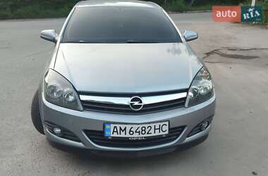 Хэтчбек Opel Astra GTC 2006 в 