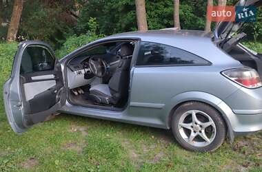 Хэтчбек Opel Astra GTC 2006 в 