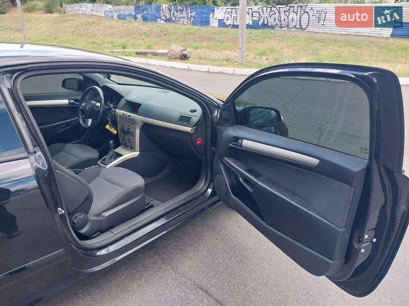 Хетчбек Opel Astra GTC 2008 в Кривому Розі