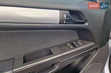 Хэтчбек Opel Astra GTC 2006 в 