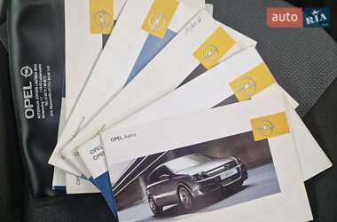 Хэтчбек Opel Astra GTC 2006 в 