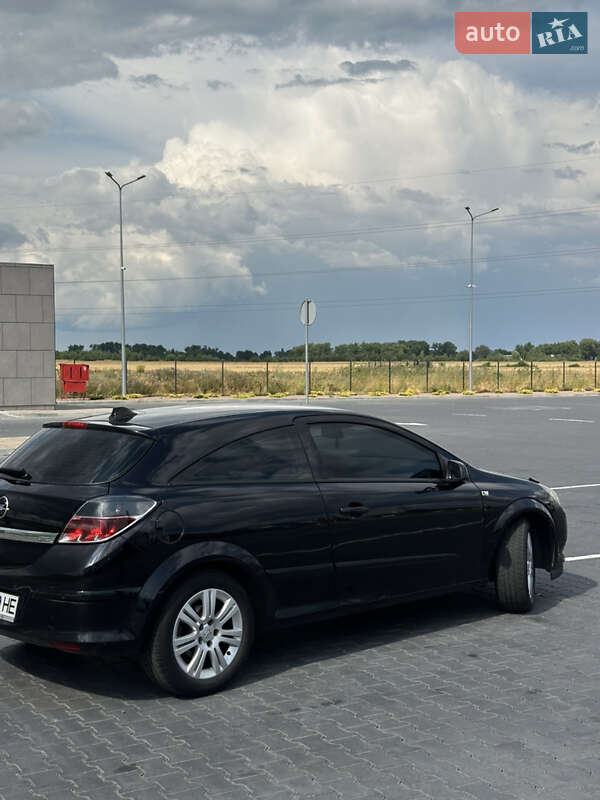 Хэтчбек Opel Astra GTC 2007 в Житомире
