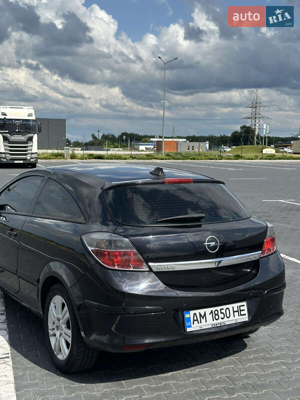 Хэтчбек Opel Astra GTC 2007 в Житомире