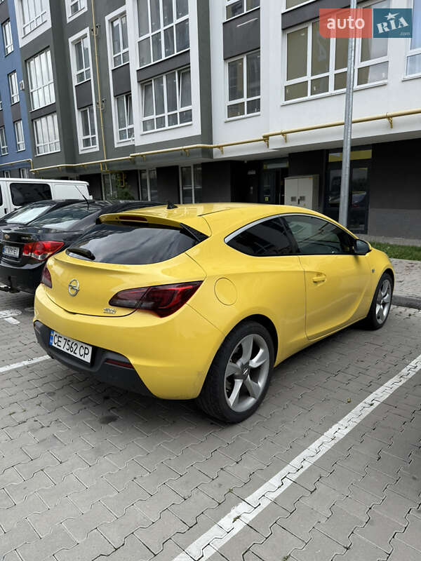 Хэтчбек Opel Astra GTC 2012 в Черновцах