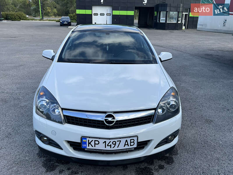 Opel Astra GTC 2009