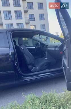 Хэтчбек Opel Astra GTC 2007 в 