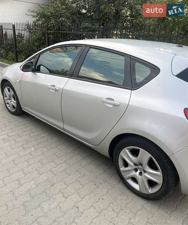 Хетчбек Opel Astra GTC 2009 в Стрию