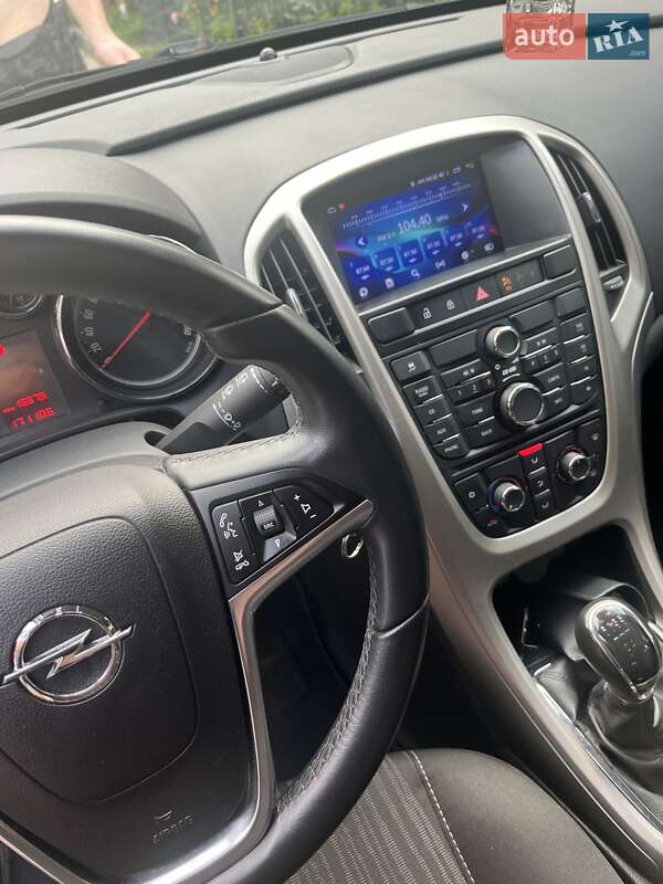 Хетчбек Opel Astra GTC 2009 в Стрию