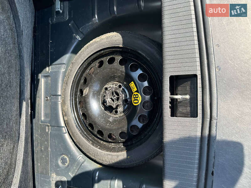 Хэтчбек Opel Astra GTC 2015 в Раздельной