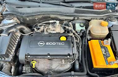 Хетчбек Opel Astra GTC 2007 в 