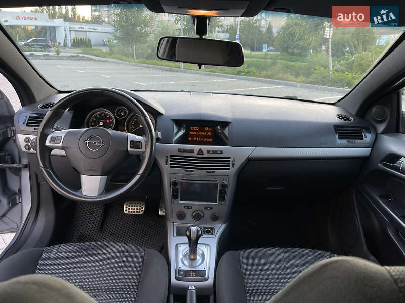 Хетчбек Opel Astra GTC 2005 в Хмельницькому