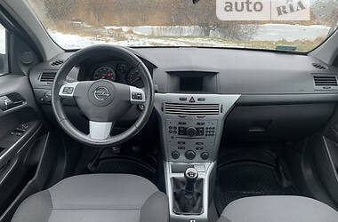 Универсал Opel Astra H 2012 в Рожище