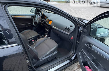 Унiверсал Opel Astra H 2010 в Рогатині