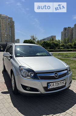 Универсал Opel Astra H 2010 в Киеве