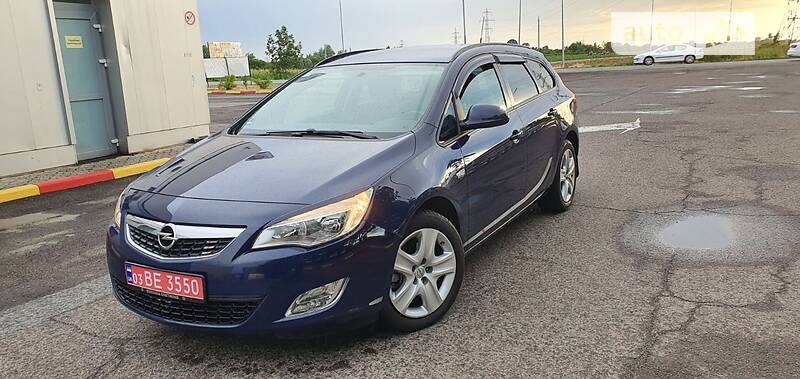 Opel Astra J Limited