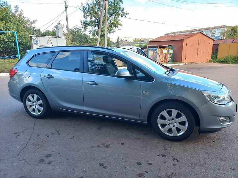 Opel Astra J