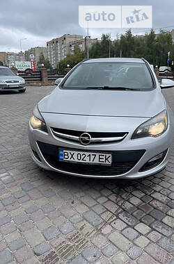 Унiверсал Opel Astra Sports Tourer 2013 в Тернополі