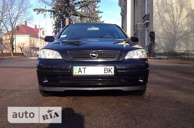 Седан Opel Astra 2006 в 
