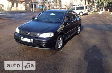 Седан Opel Astra 2006 в 