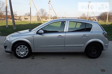 Хэтчбек Opel Astra 2007 в Косове