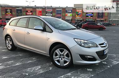 Универсал Opel Astra 2014 в Львове