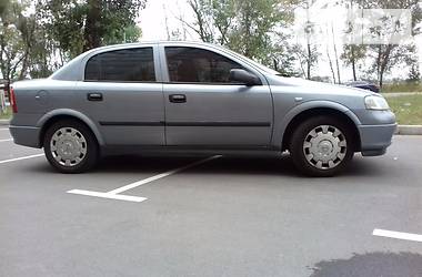 Седан Opel Astra 2006 в Киеве