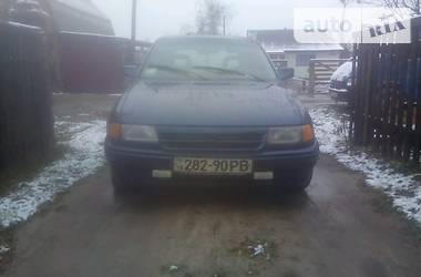 Хэтчбек Opel Astra 1993 в Барановке