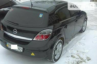 Хэтчбек Opel Astra 2013 в Ровно