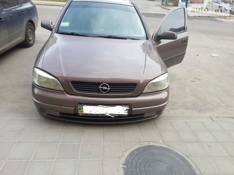 Седан Opel Astra 1998 в Львові