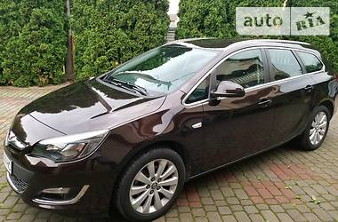 Универсал Opel Astra 2014 в Стрые