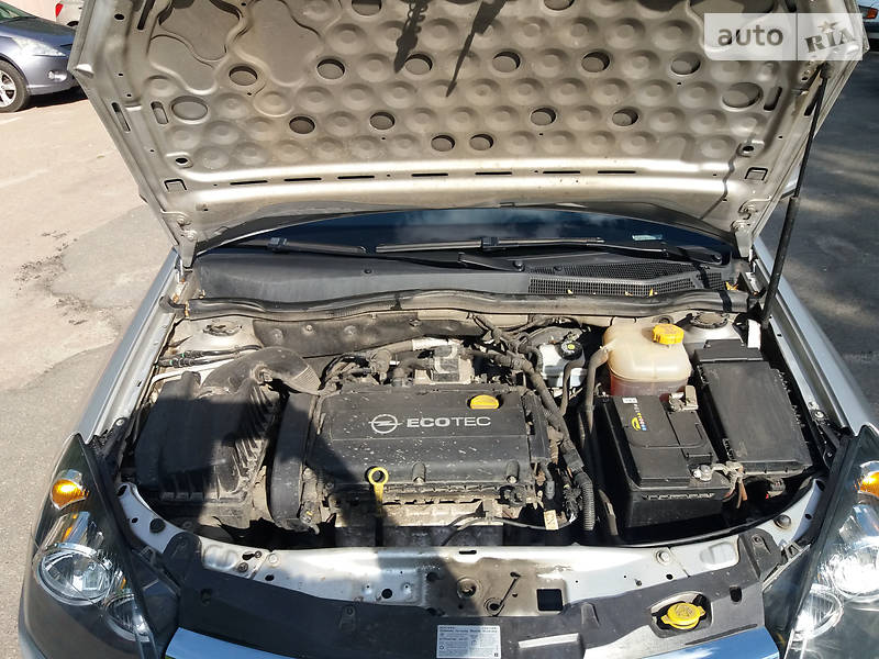 Универсал Opel Astra 2013 в Киеве