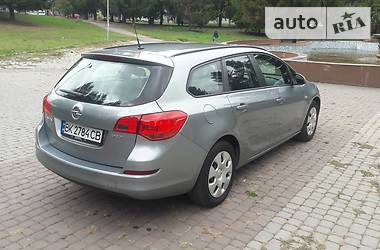  Opel Astra 2011 в Ровно