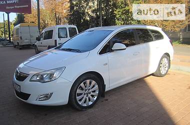 Универсал Opel Astra 2012 в Хмельницком