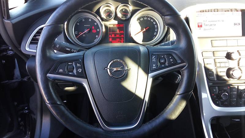 Універсал Opel Astra 2013 в Полтаві