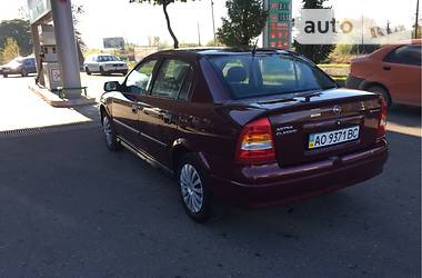 Седан Opel Astra 2007 в Хусте